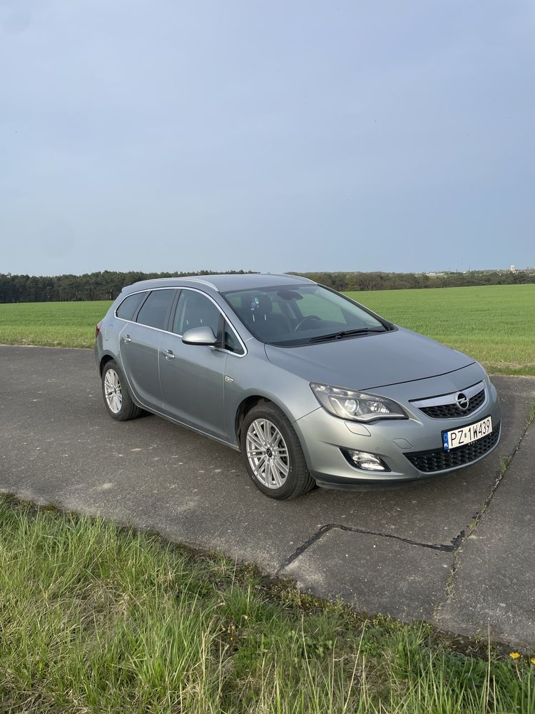 Opel Astra J 2.0 cdti automat hak afl dlugie oplaty