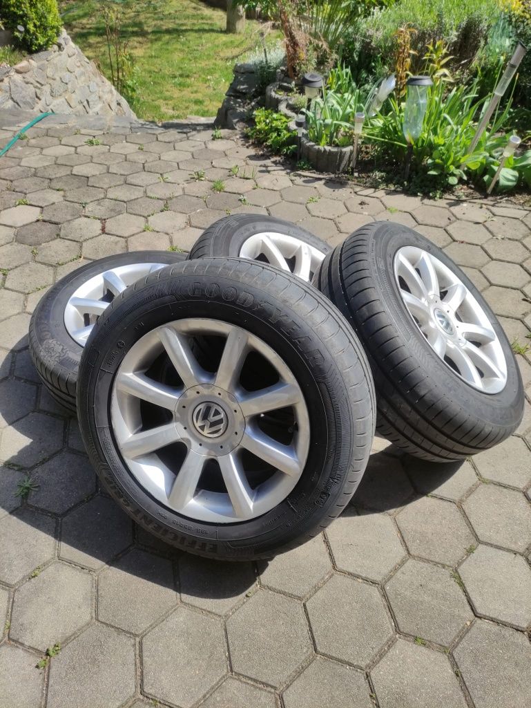 Felgi aluminiowe 15" VW Passat 5x112 +opony letnie GOODYEAR 195/65 R15