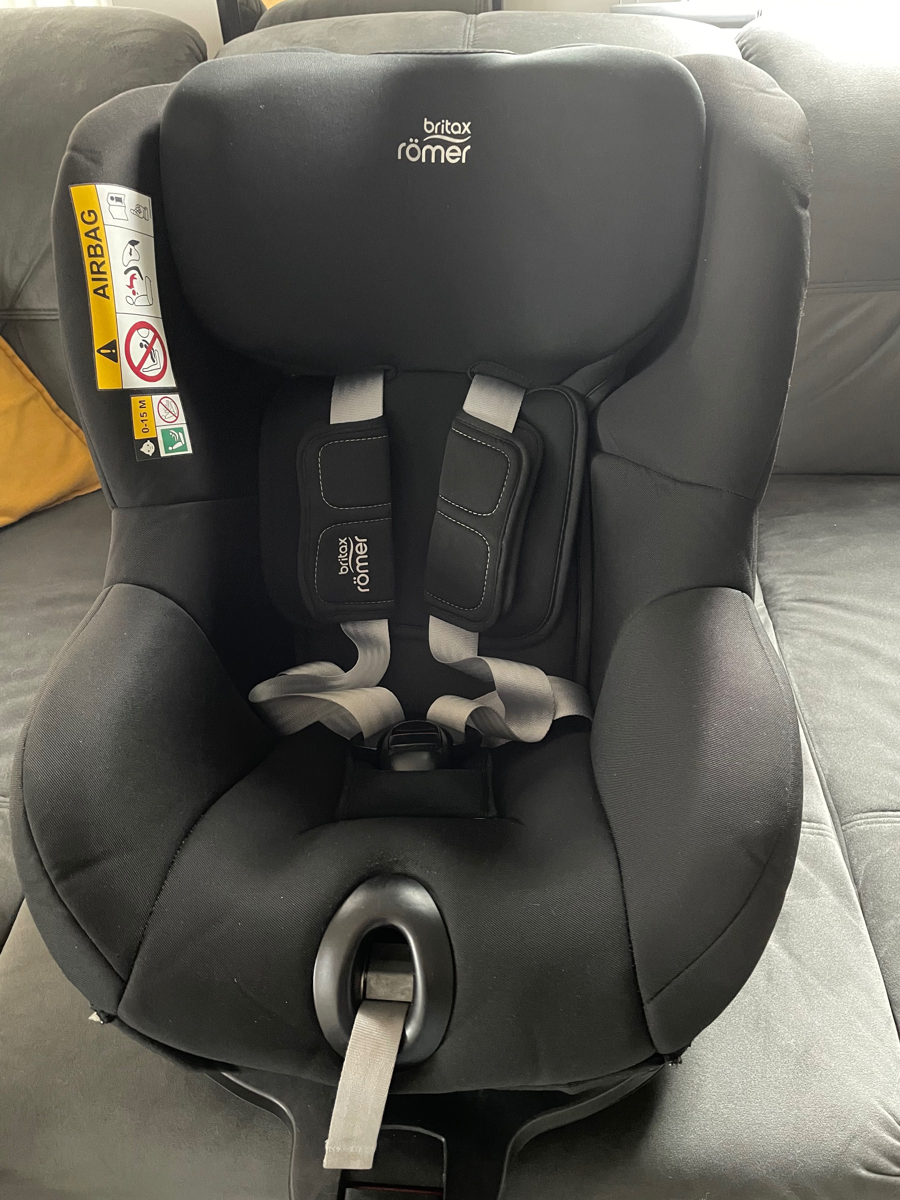 Fotelik samochodowy obrotowy Britax Romer Dualfix M i-Size Isofix