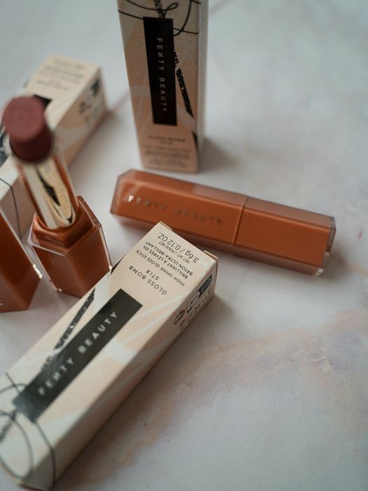 Помада для губ Fenty Beauty High- Shine Gloss Stick