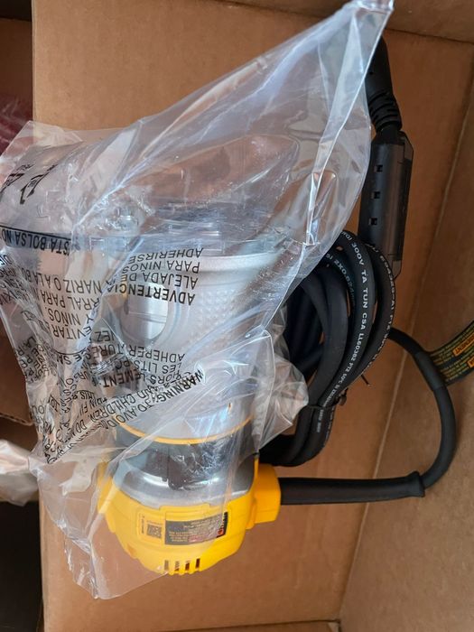 Фрезер dewalt DWP611PK 110volt