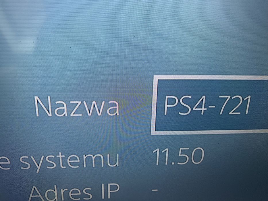 Konsola ps4 slim , pad Sony + gry