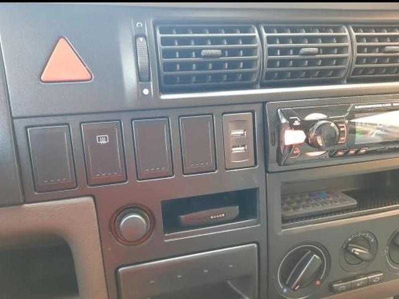 Автомобильное зарядное устройство для Volkswagen VW T4