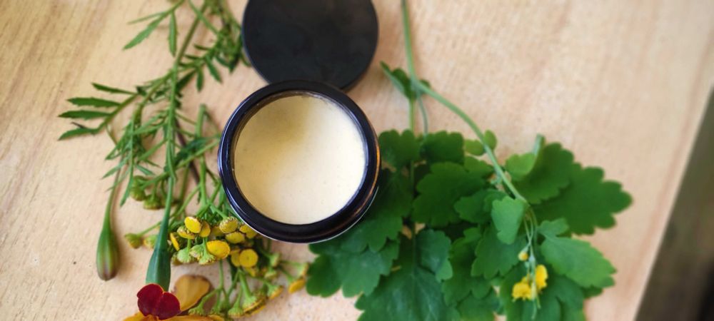 Naturalna Maść z Wrotryczu Glistnika Aksamitki 60 ml Bogaty Skład