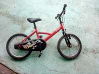 Bicicleta de criança B.Twin, roda 16", em bom estado.