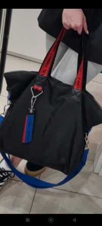 Tommy Hilfiger torba sportowa