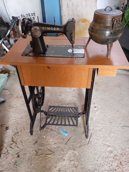 Máquina de costura para decoração