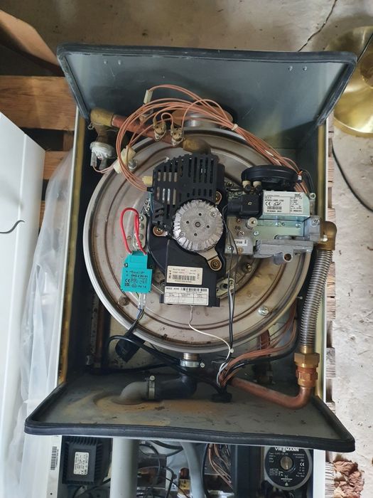 Piec, kocioł gazowy Viessmann vitodens 200, 24kW