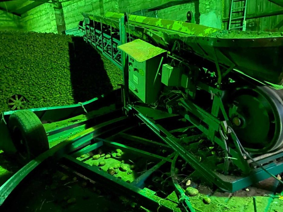 Pryzmownik dolnego zasypu Visser przenośnik taśmowy 12m  taśmociąg