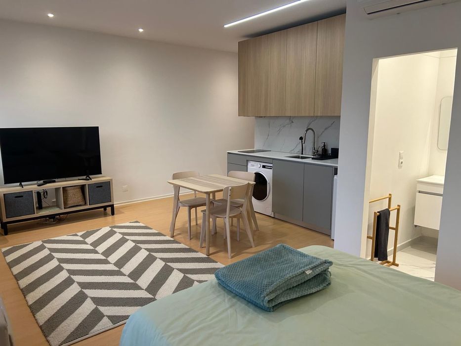 Estúdio Elcorteinglês Remodelado e Mobilado