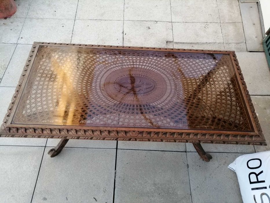 Mesa de sala de estar antiga