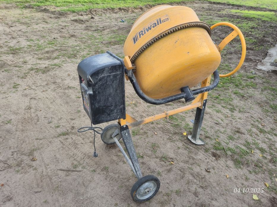 Betoniarka Riwall, 160 L, mało używana