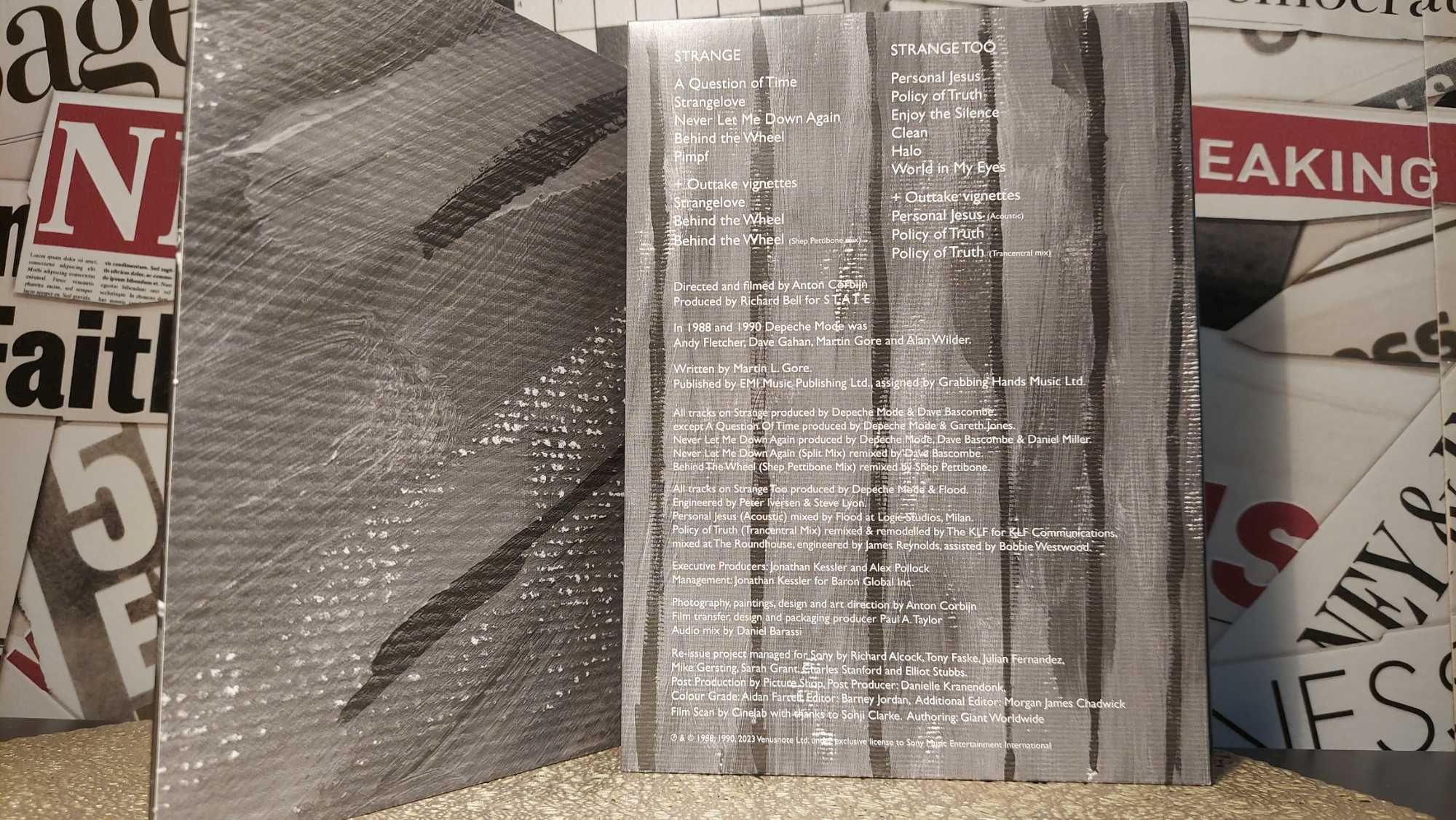 Depeche Mode - Strange + Strange Too na płycie DVD