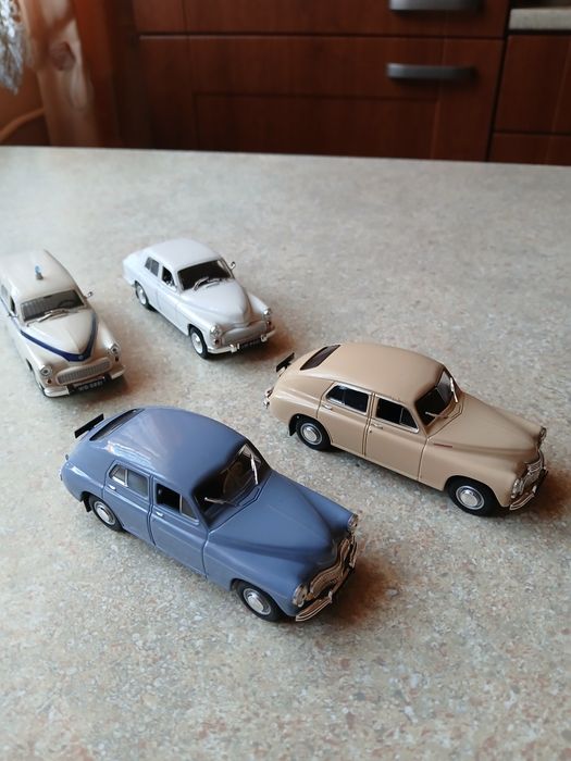 Modele Legendy PRL- Warszawy