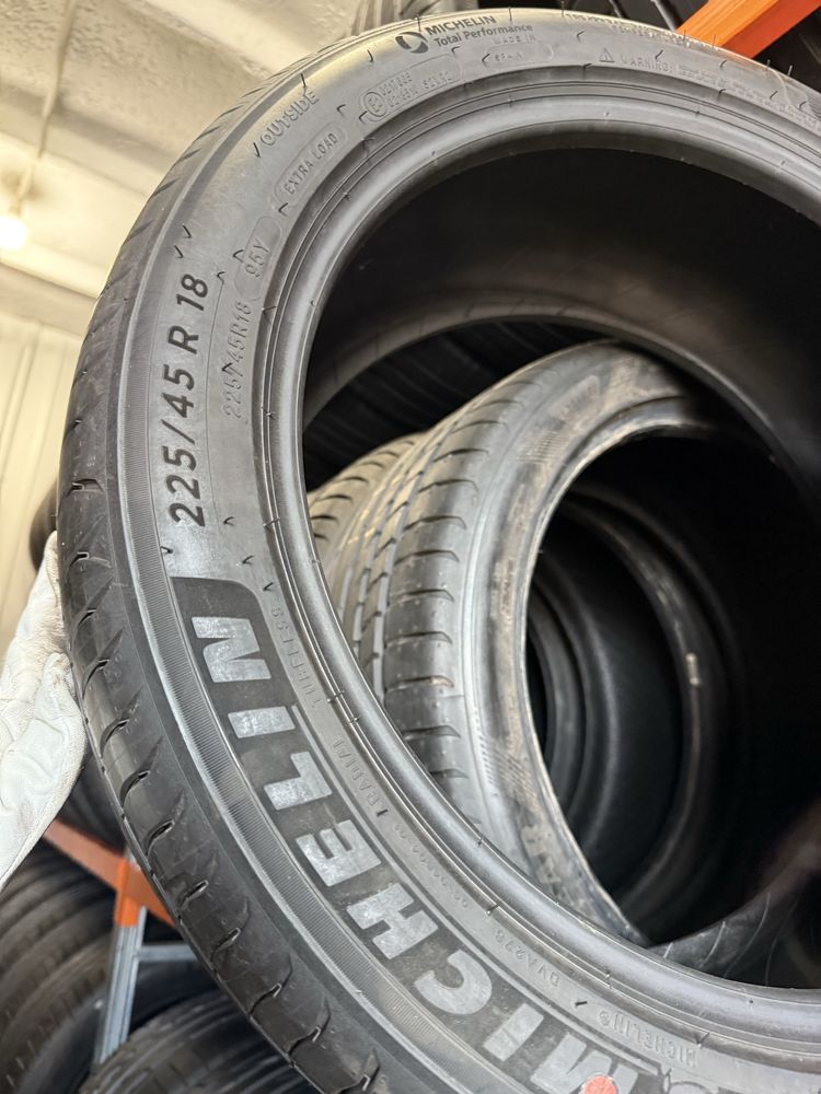 225/45 r18 Michelin 4шт.