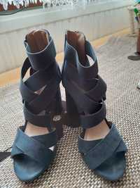 Buty firmy Graceland rozm 35