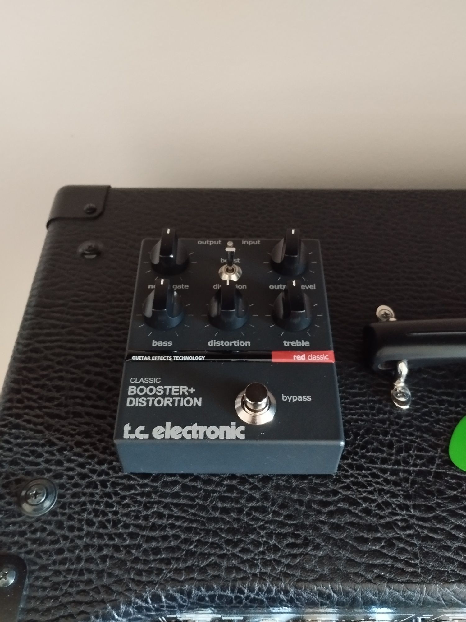 Бустер noise gate TC Electronic Classic Booster + Distortion