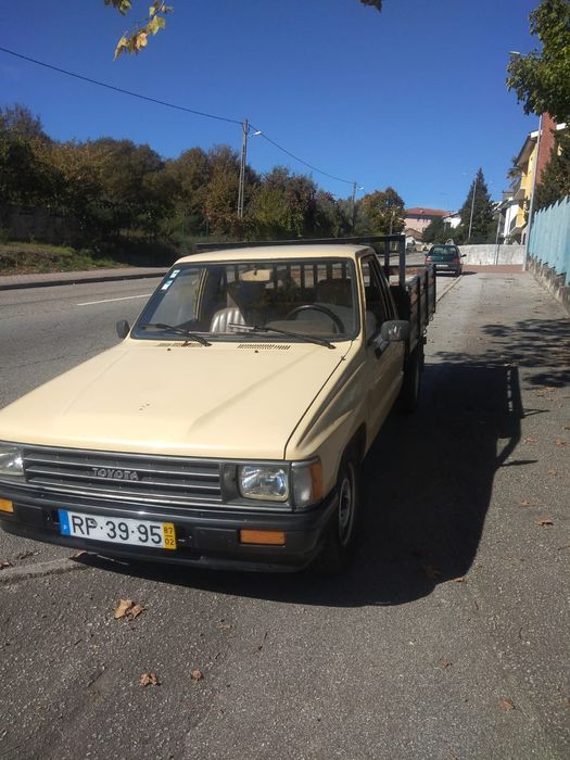 Toyota hilux 2400 celindrada