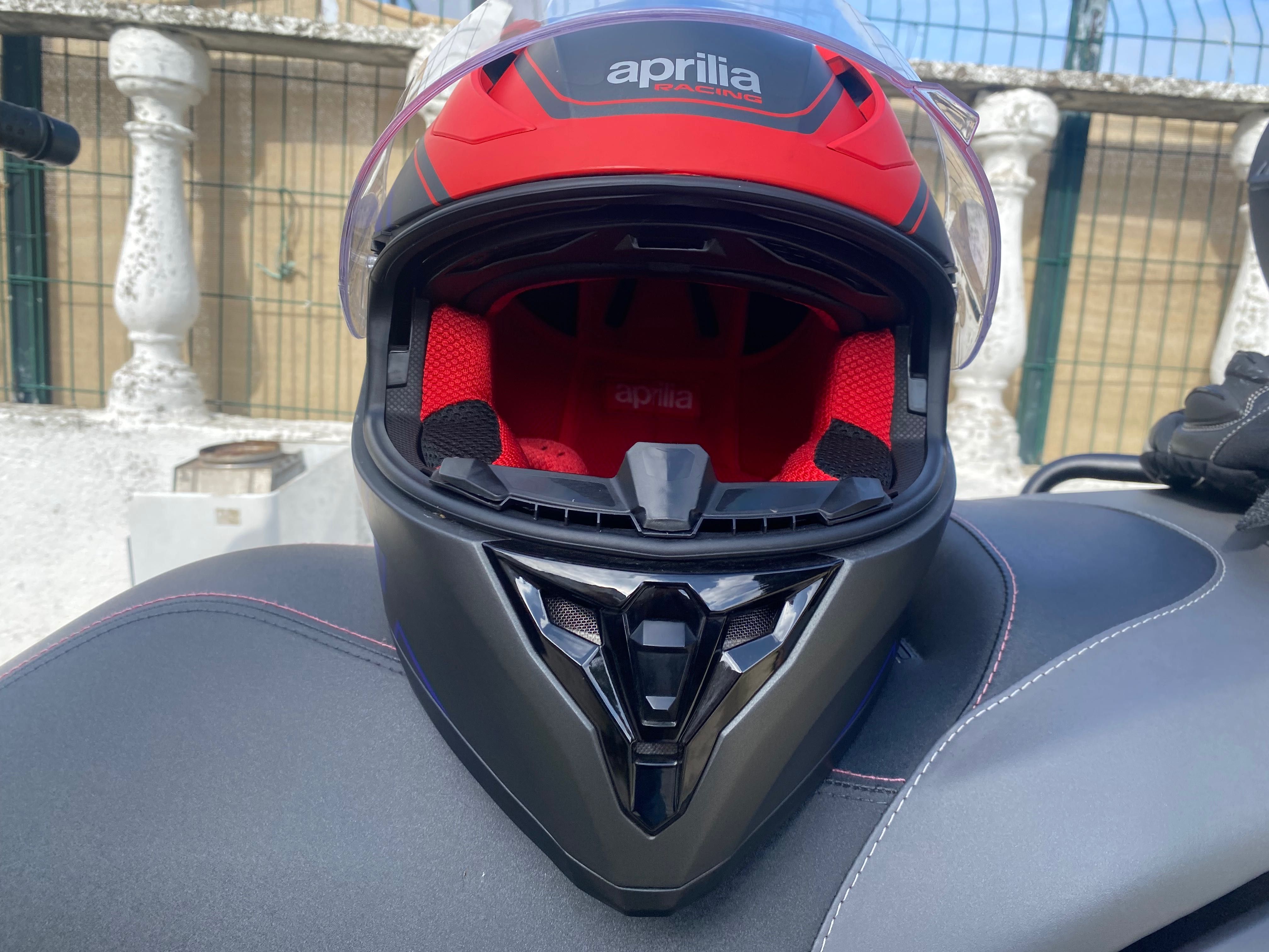 Capacete Aprilia