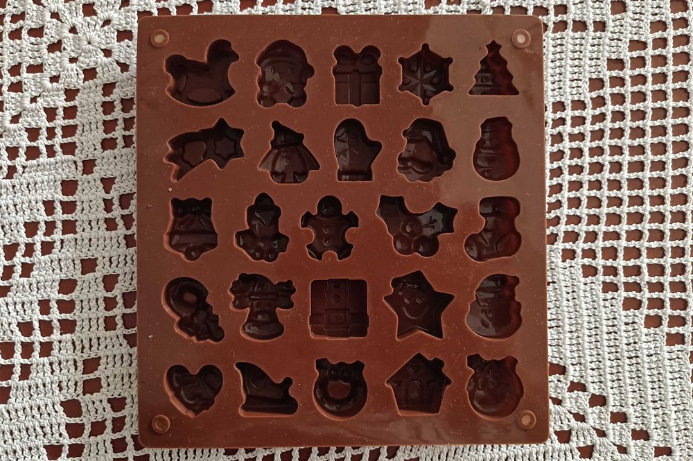 Silikonowa forma do czekoladek - kalendarz adwentowy
