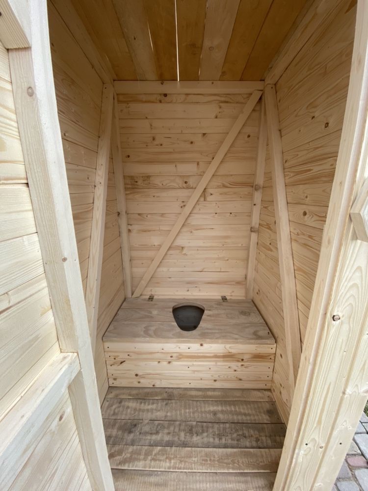 Дачний туалет, дерев’яний туалет