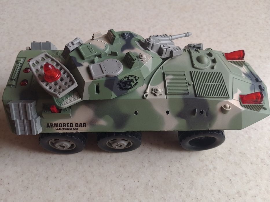 Машинки дитячі б/у