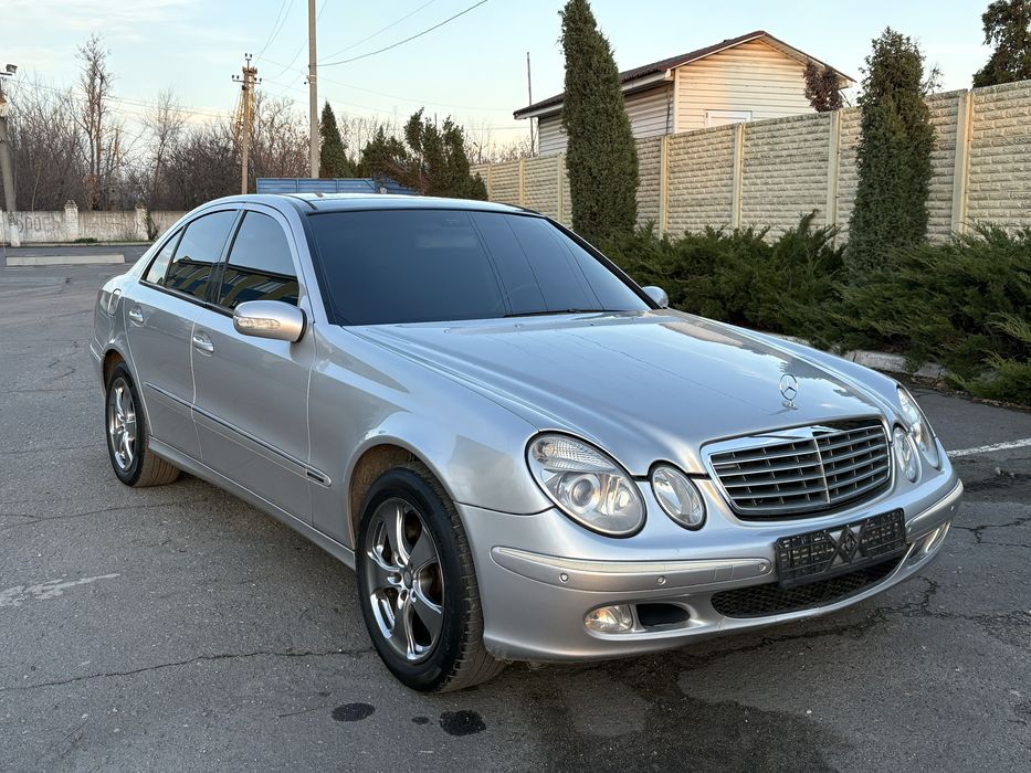 Mercedes  W211 E500