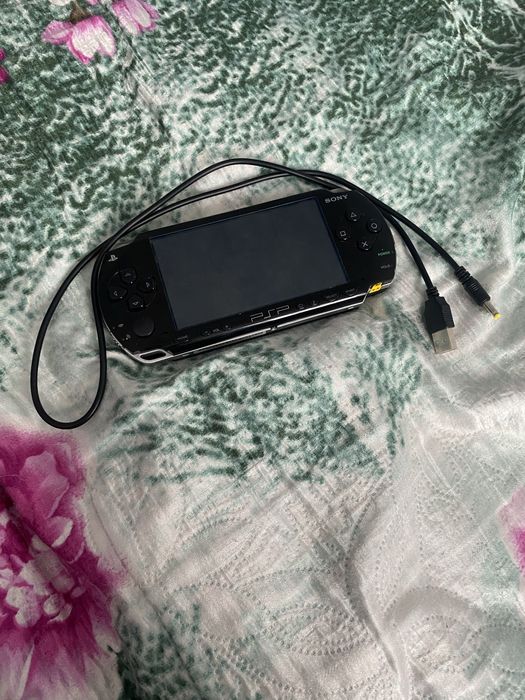 Портативна ігрова консоль приставка PlayStation Portable PSP