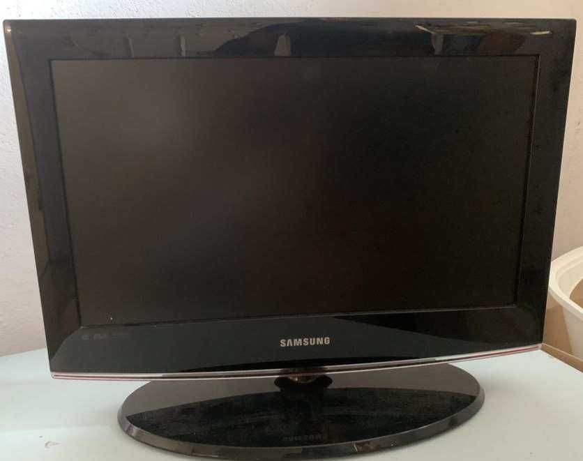 Telewizor Samsung 22'' LE22B450C4W