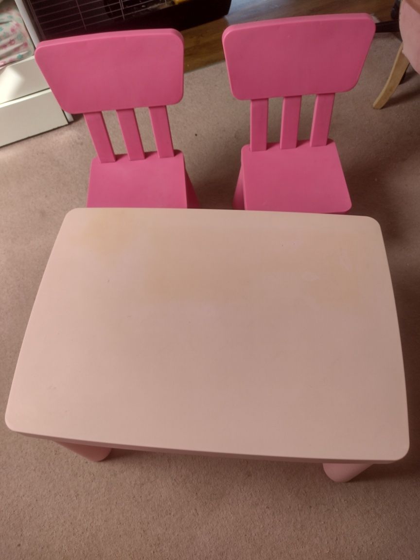 IKEA stolik i 2 krzesełka