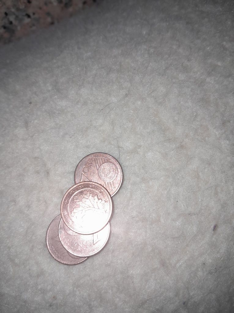 Moedas , notas e artigos antigos