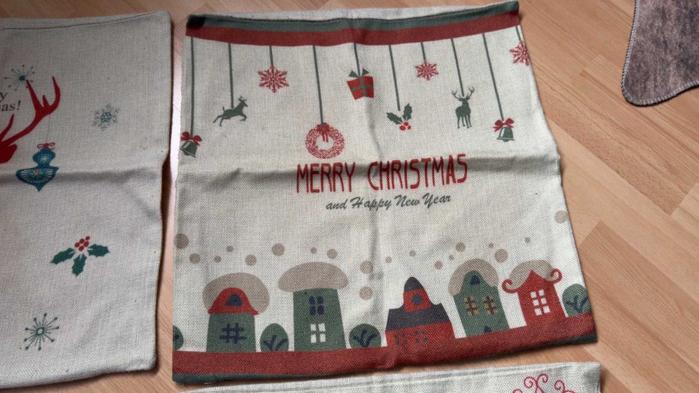 Świąteczne poszewki na poduszki 45x45cm