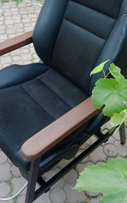 крісла для  дому, гаража