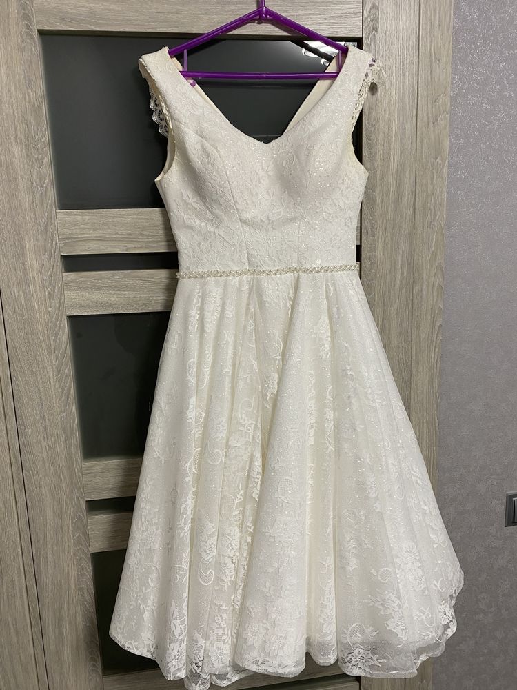 Свадебное платье от La sposa миди 44р