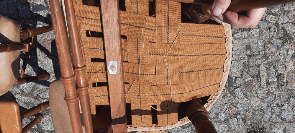 Krzesła drewniane obijane z poręczami skóra stare dąb 4 sztuki