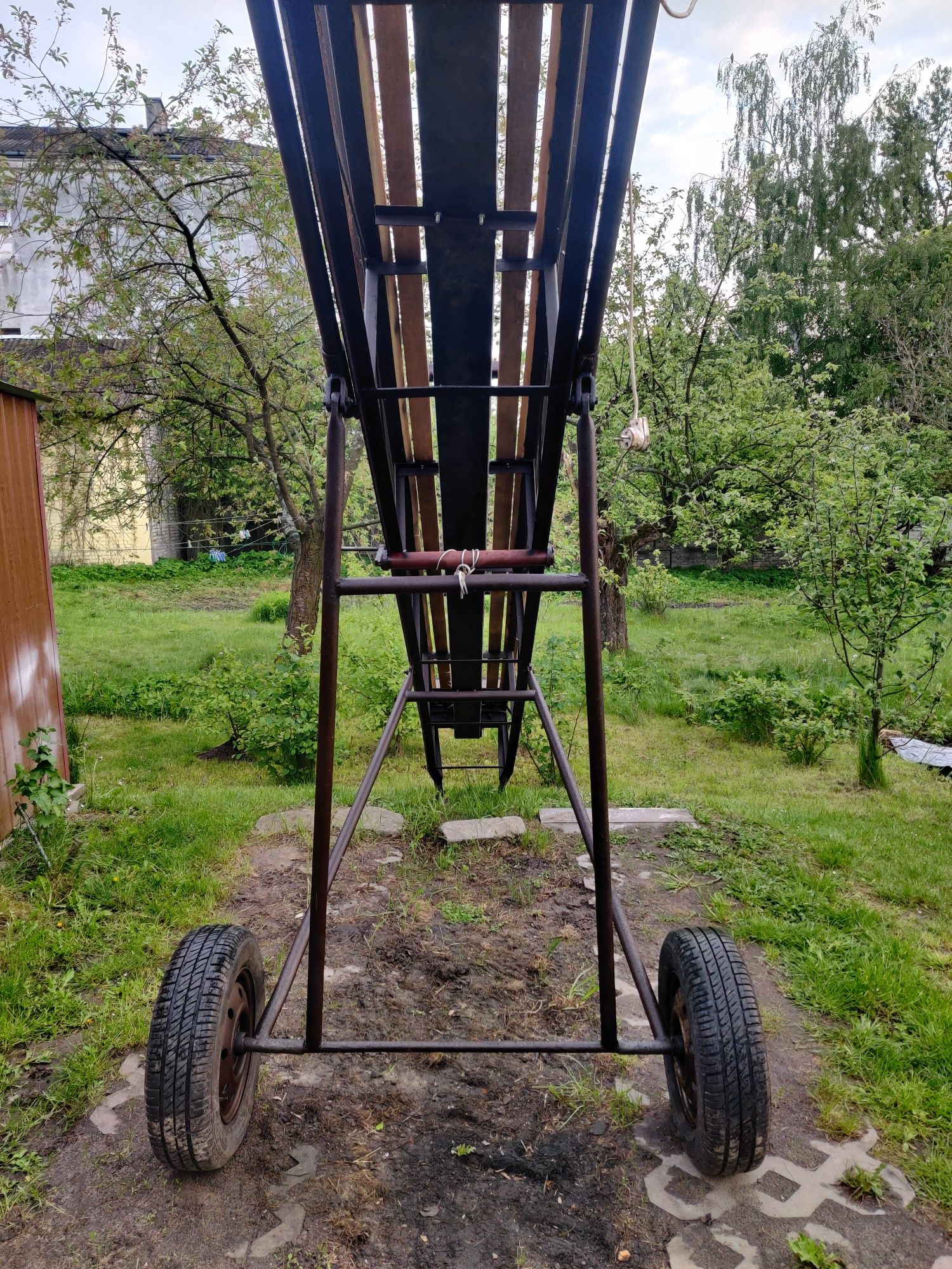 Podajnik taśmowy – solidna konstrukcja