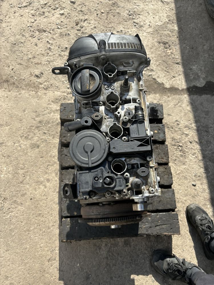 Двигун мотор двигатель VW Tiguan CC 2.0 TSI CCT бензин
