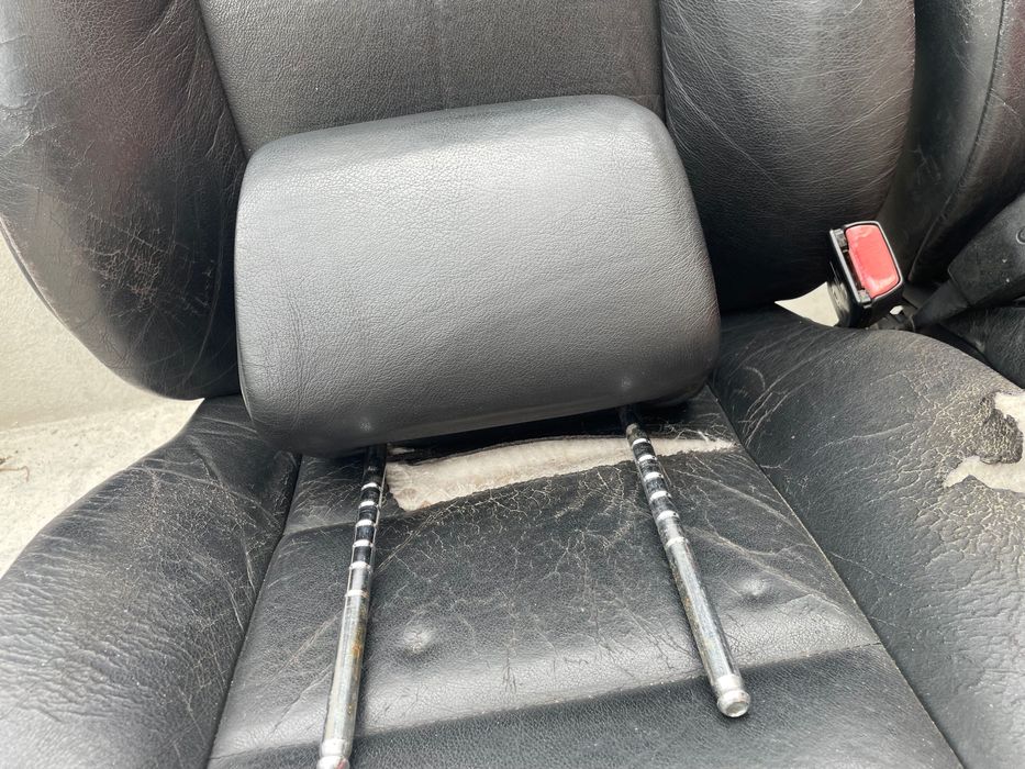 Bancos em pele dianteiros BMW E36