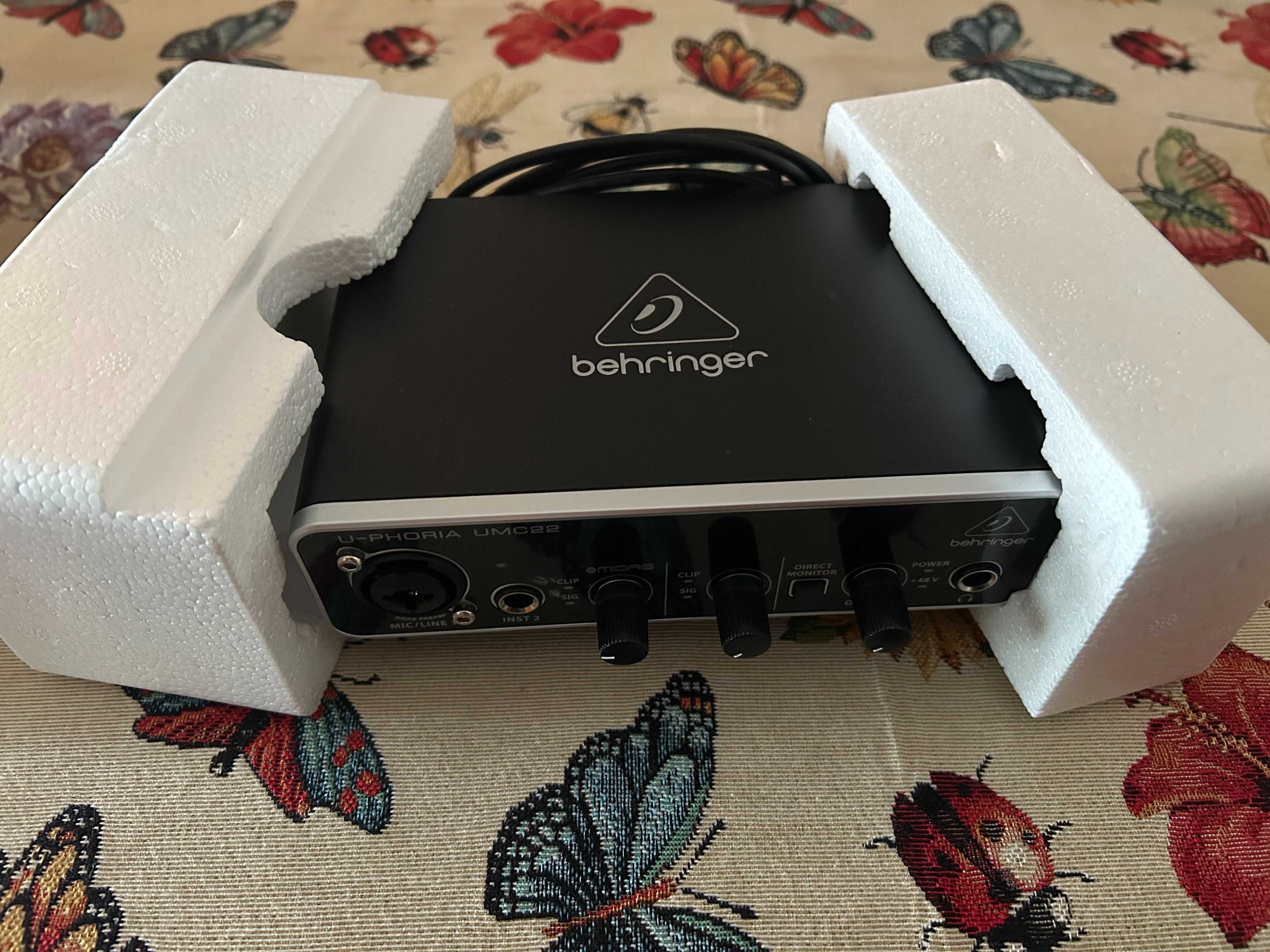 Behringer U-Phoria UMC22