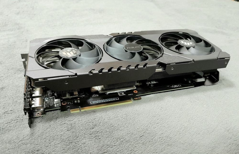Ігрова відеокарта Nvidia RTX 3060 TI 8GB OC Asus Tuf Gaming в ідеалі