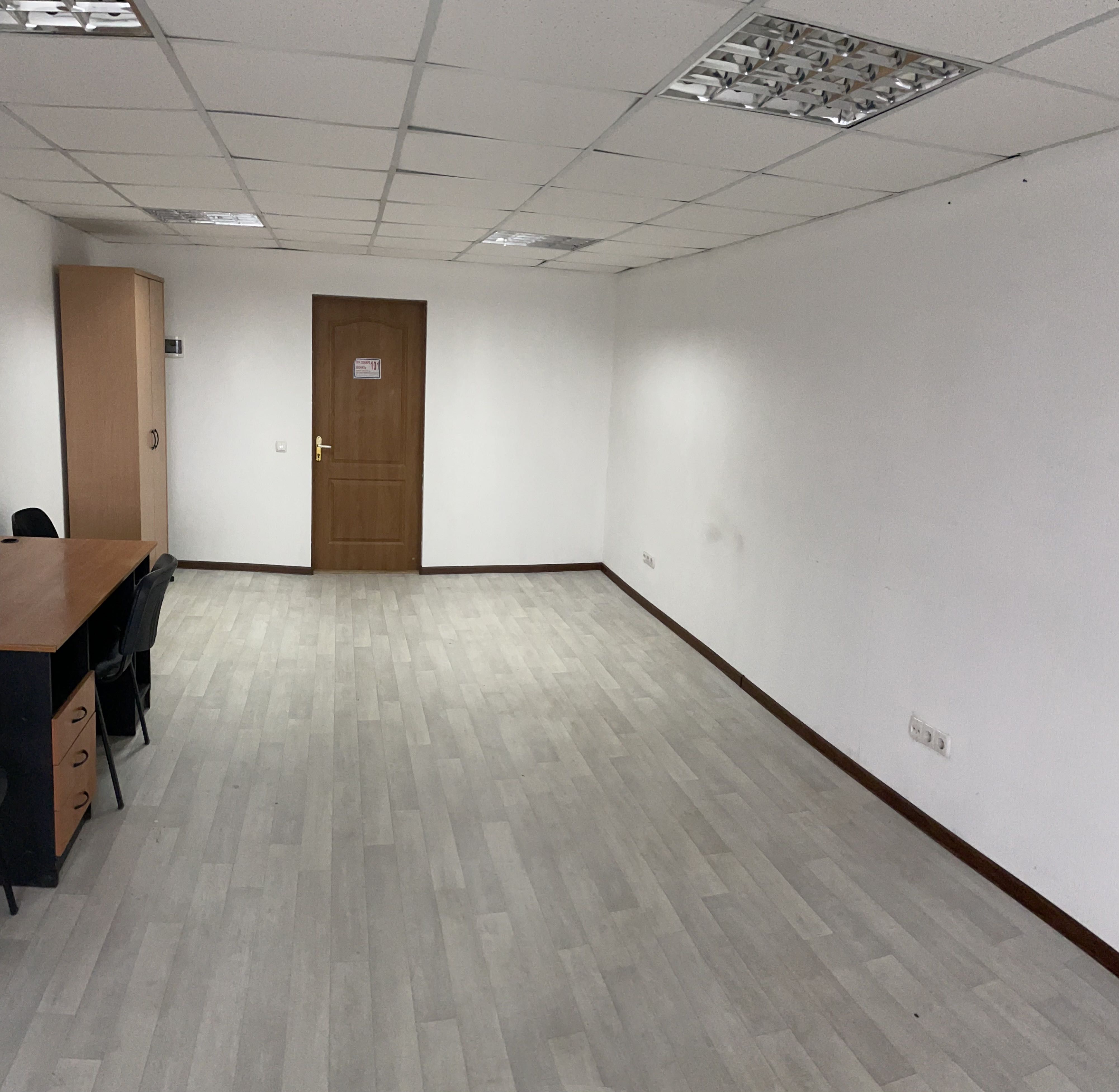 Офис 28 кв.м рядом с м. Ботанический Сад, пр. Науки