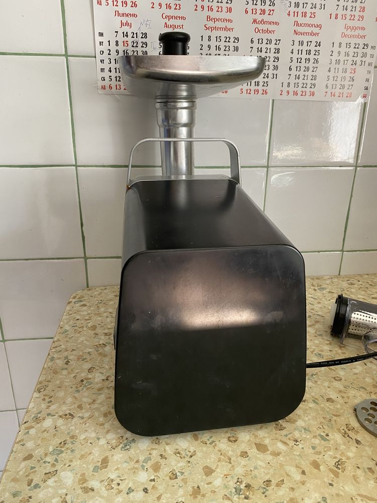 Електромʼясорубка Moulinex HV3 ME307832