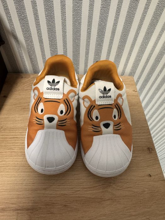 Кросівки adidas оригінал!!!