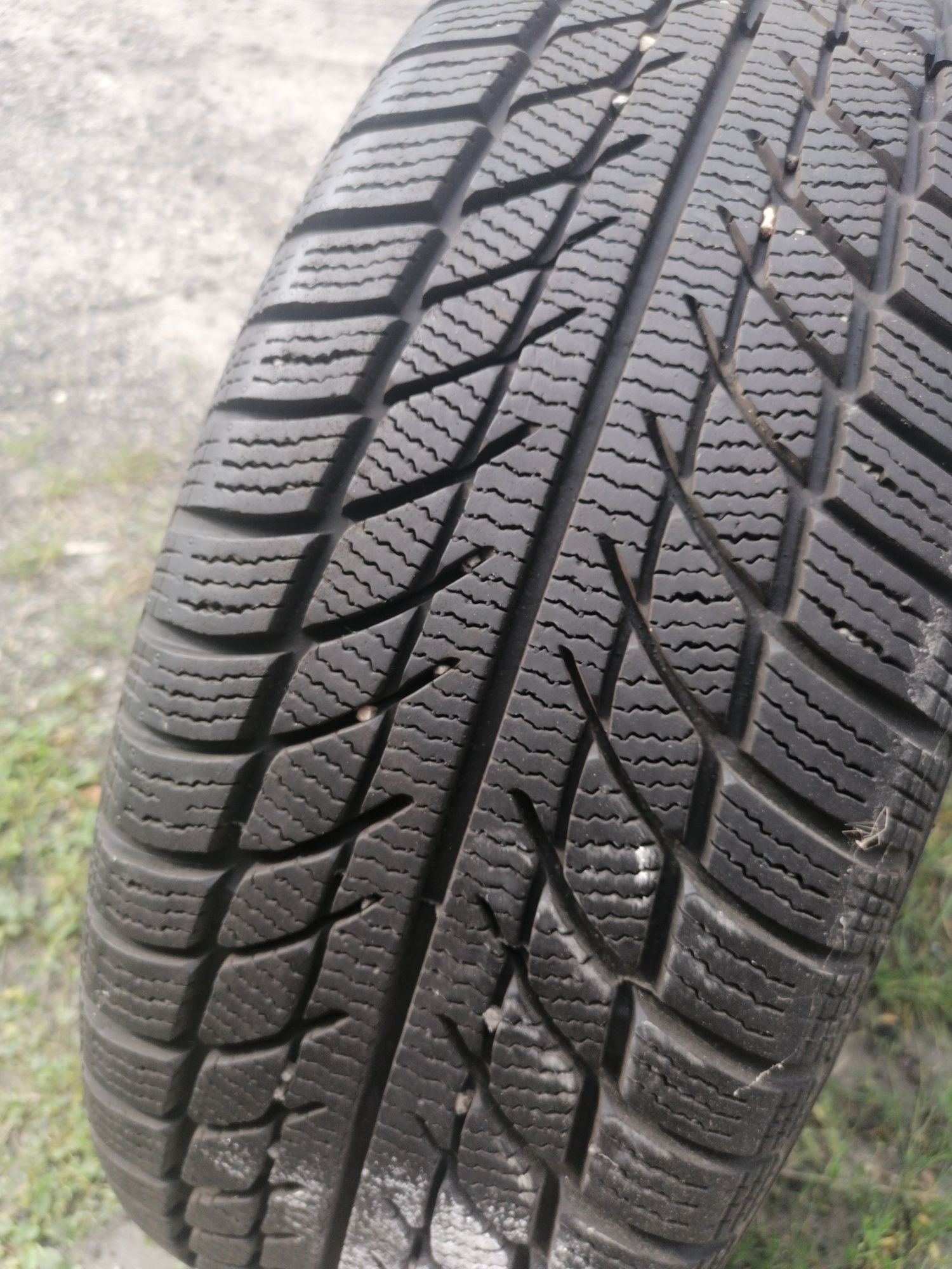 Opony zimowe z felgami 205/55 R16 91H