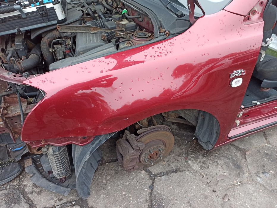 Toyota Avensis T25 drzwi prawe lewe przód tył 3m8 maska błotnik