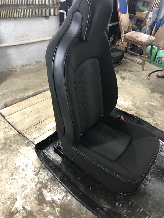 Сидіння Renault zoe