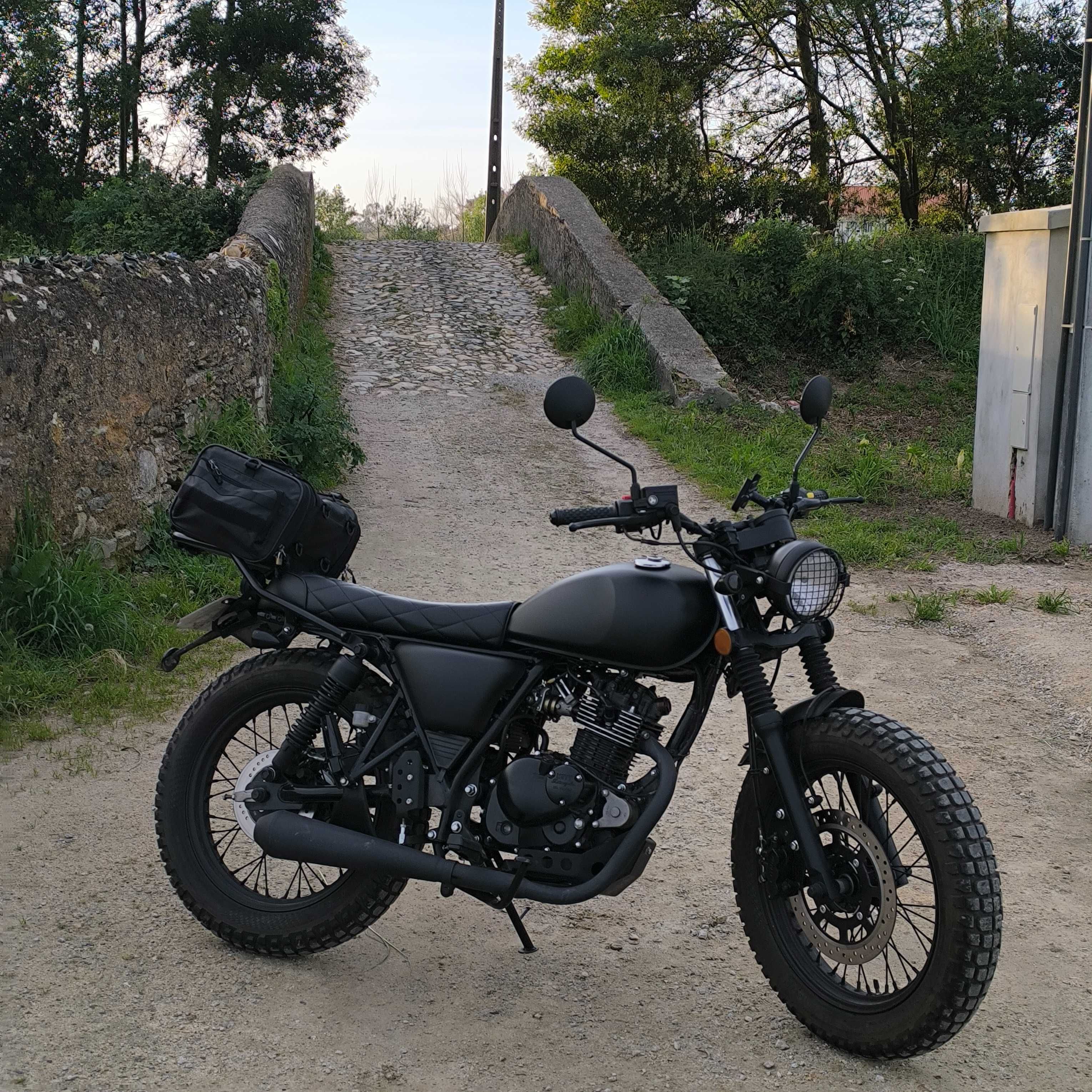 Vendo mota MUTT Fat Sabbath 125