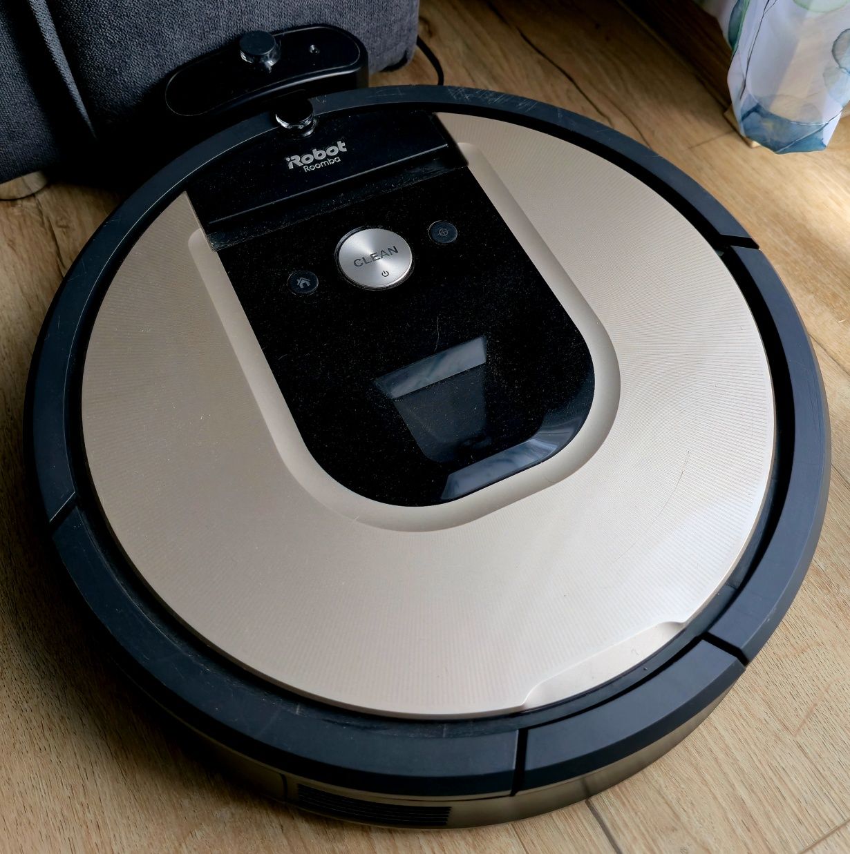 iRobot Roomba 966 – inteligentny robot sprzątający