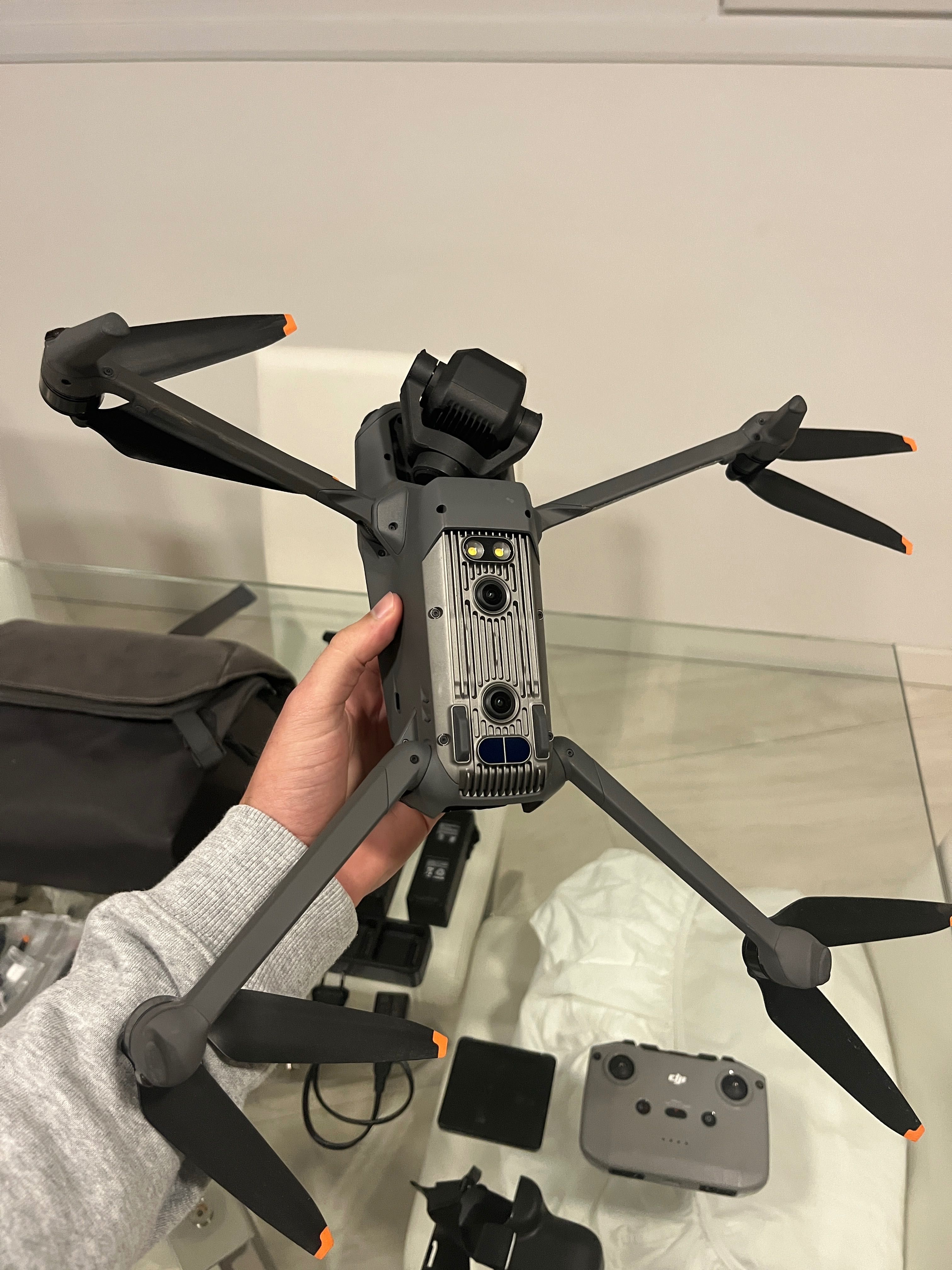 Drone DJI Mavic 3 - Fly More Combo