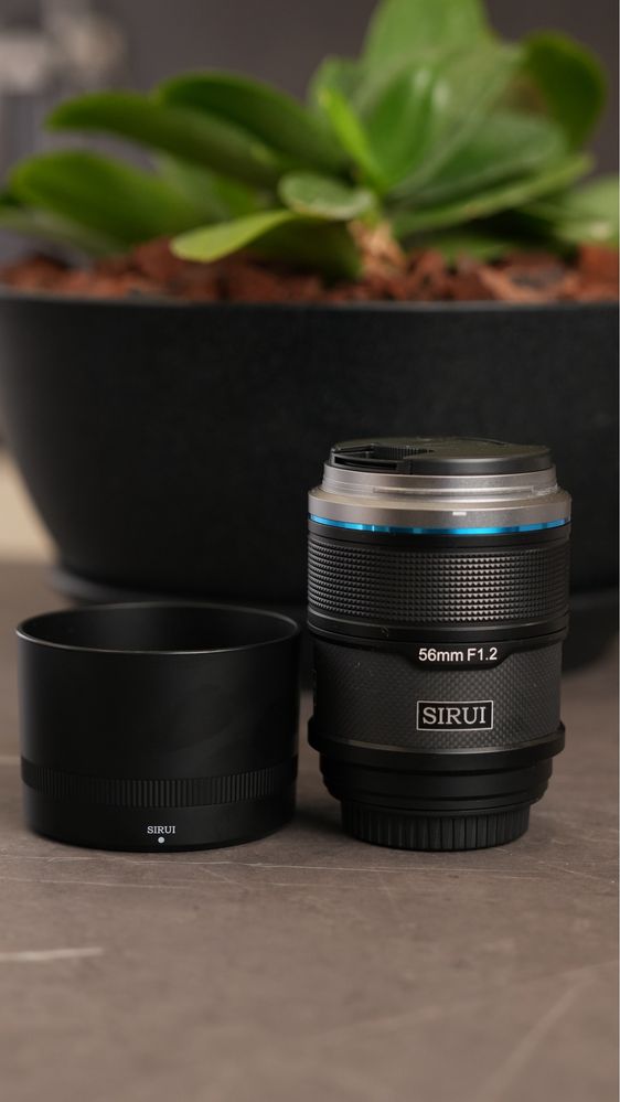Продам обьєктиви Sirui 23mm і 56mm комплект для камери Sony